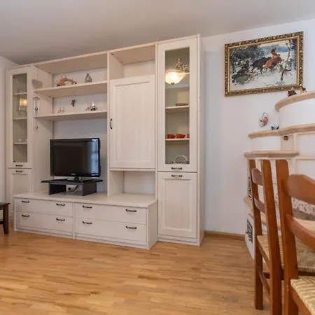 Апартаменти Iori *